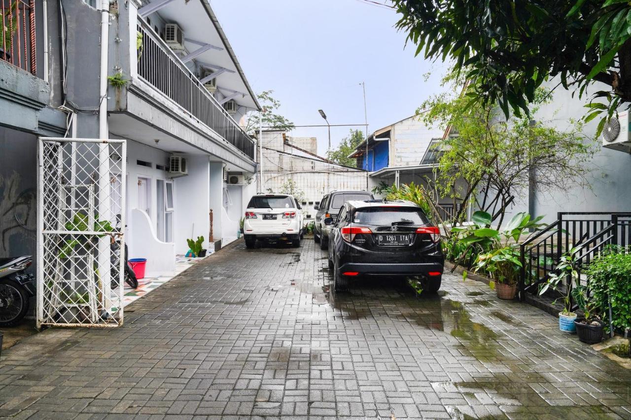 Oyo 91561 Gandhi Hotel Bandung Exterior photo
